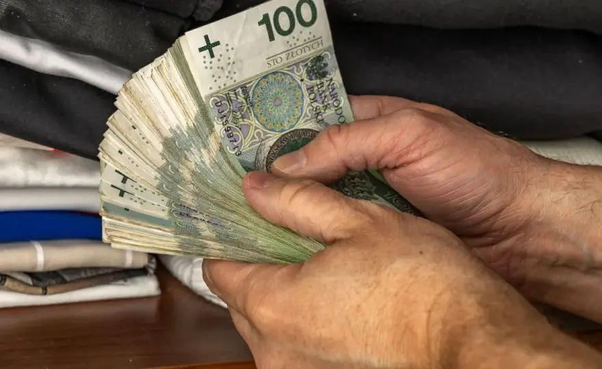 Oszczędzanie w Polsce - Czy Twoje pieniądze naprawdę są bezpieczne?